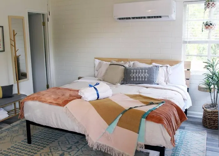 Adorable Ground Level Boho Blocks From Dwntn-c * Tempe